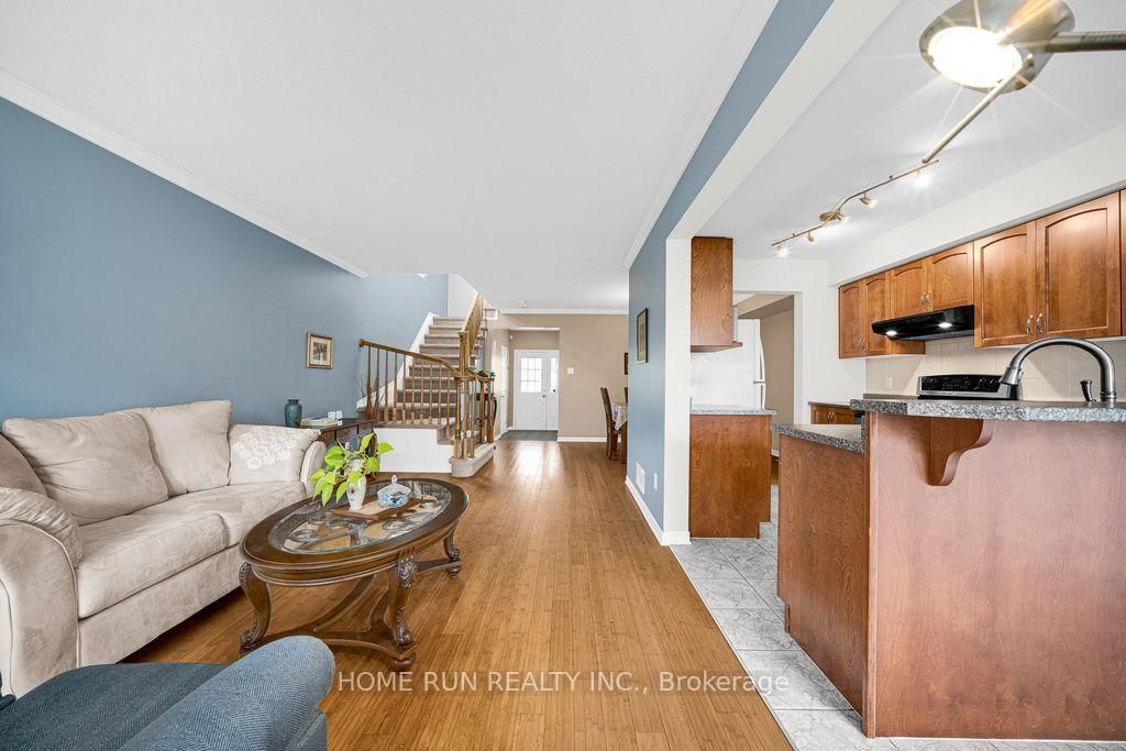 417 Wisteria Crescent • Ottawa, ON photo 5