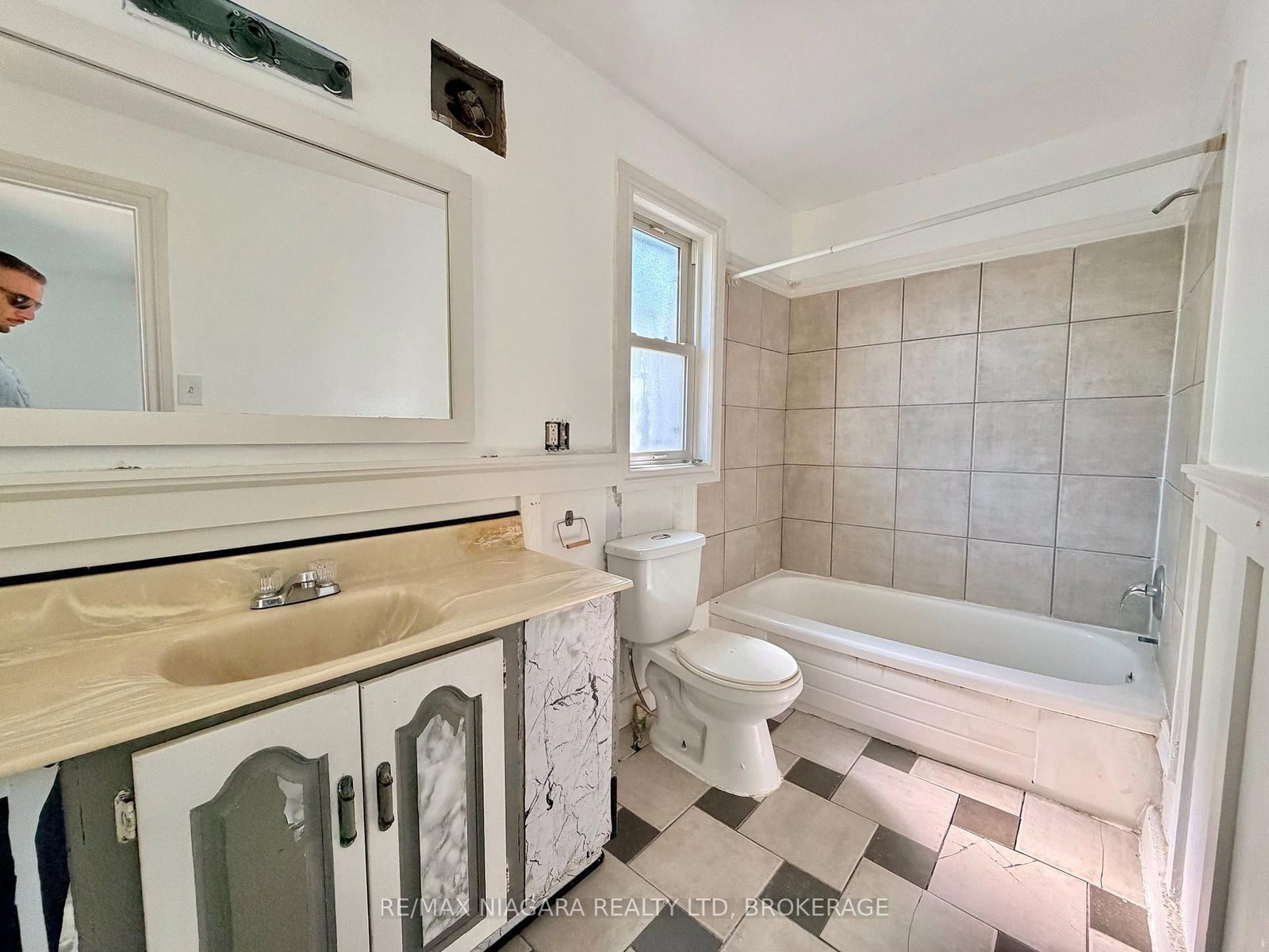 21 Fifth Street • Welland, ON photo 10