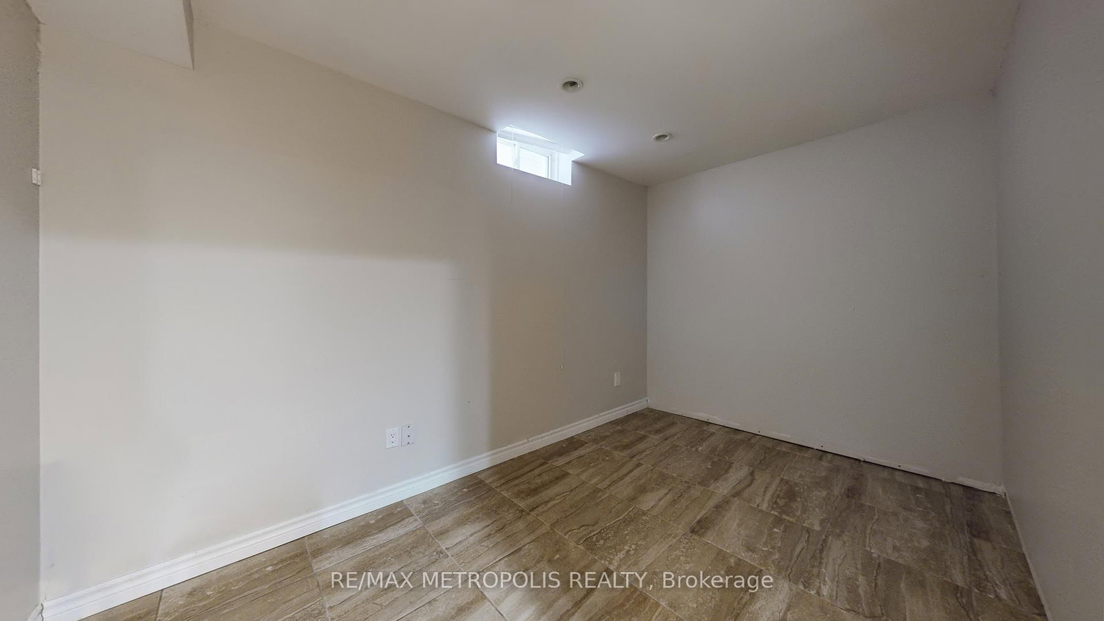 183 Valmont Court • Hamilton, ON photo 35
