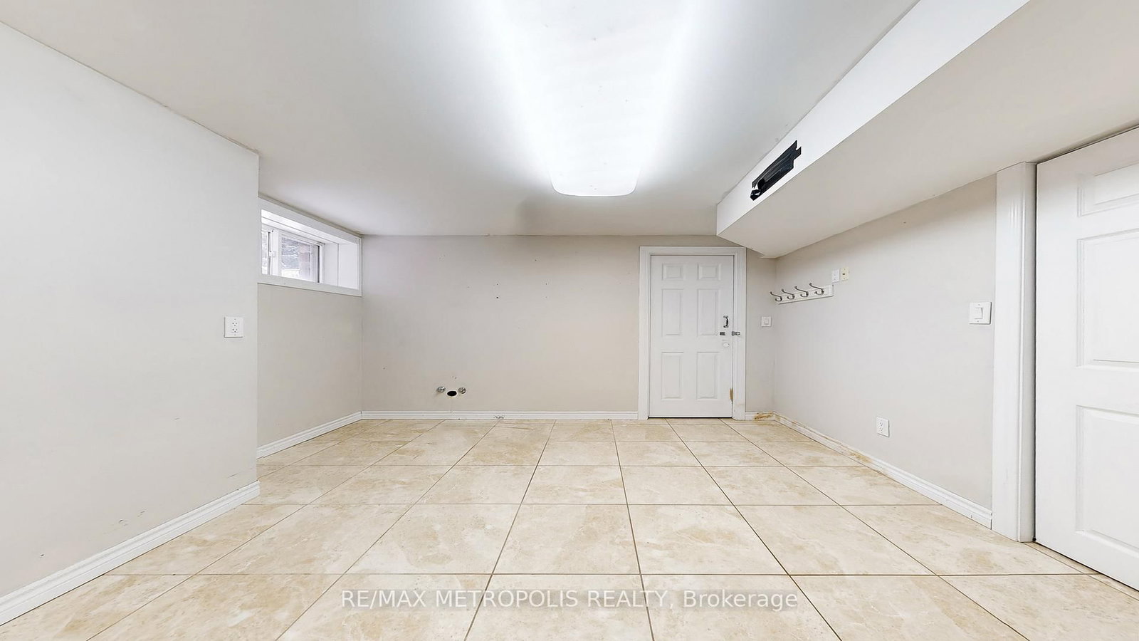 183 Valmont Court • Hamilton, ON photo 37