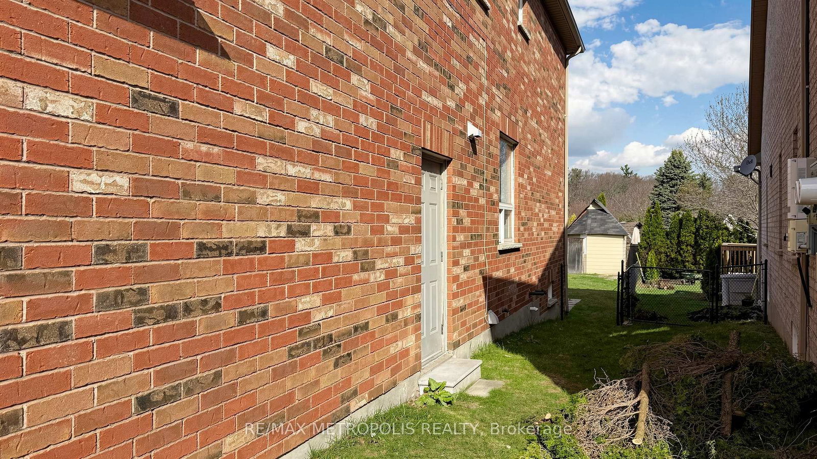 183 Valmont Court • Hamilton, ON photo 44