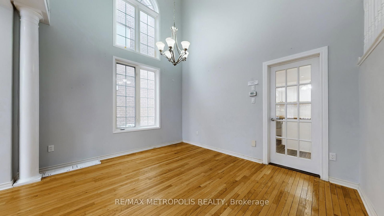 183 Valmont Court • Hamilton, ON photo 6