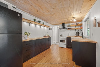 2335 Lakeside Road • Douro-Dummer, ON photo 5