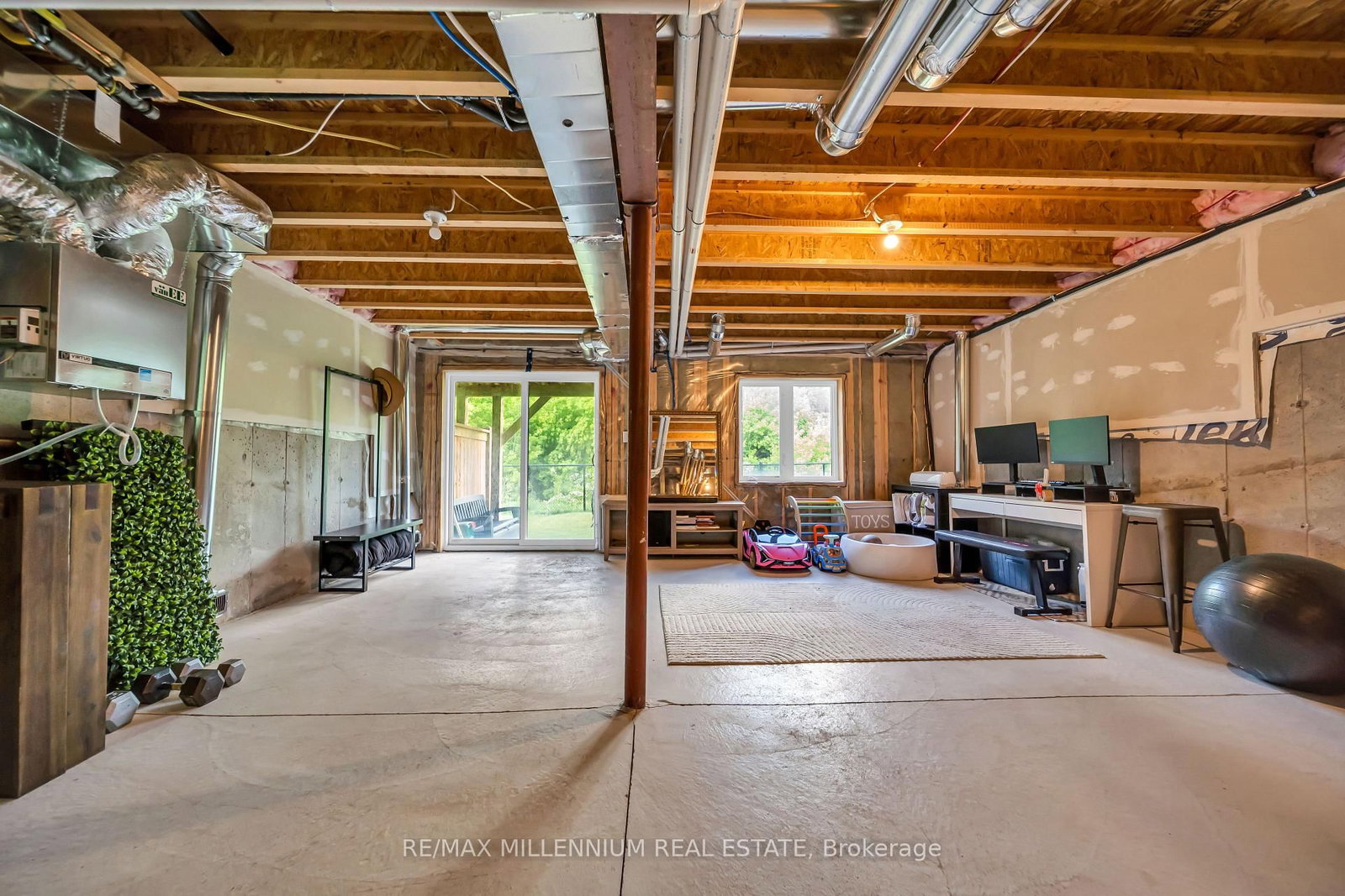 100 Hollywood Court • #55 • Cambridge, ON photo 35