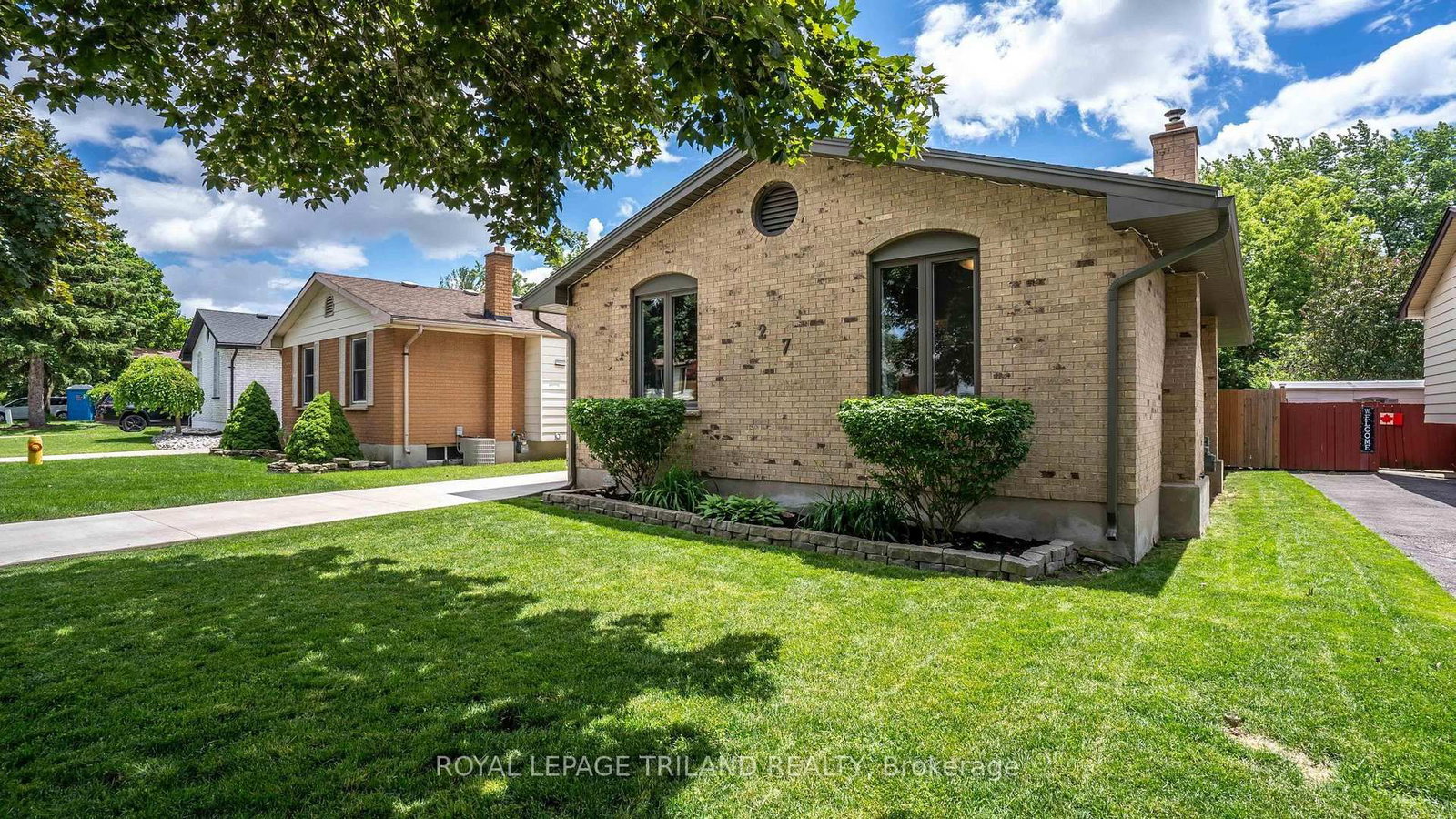27 PATIENCE Crescent • London South, ON photo 4