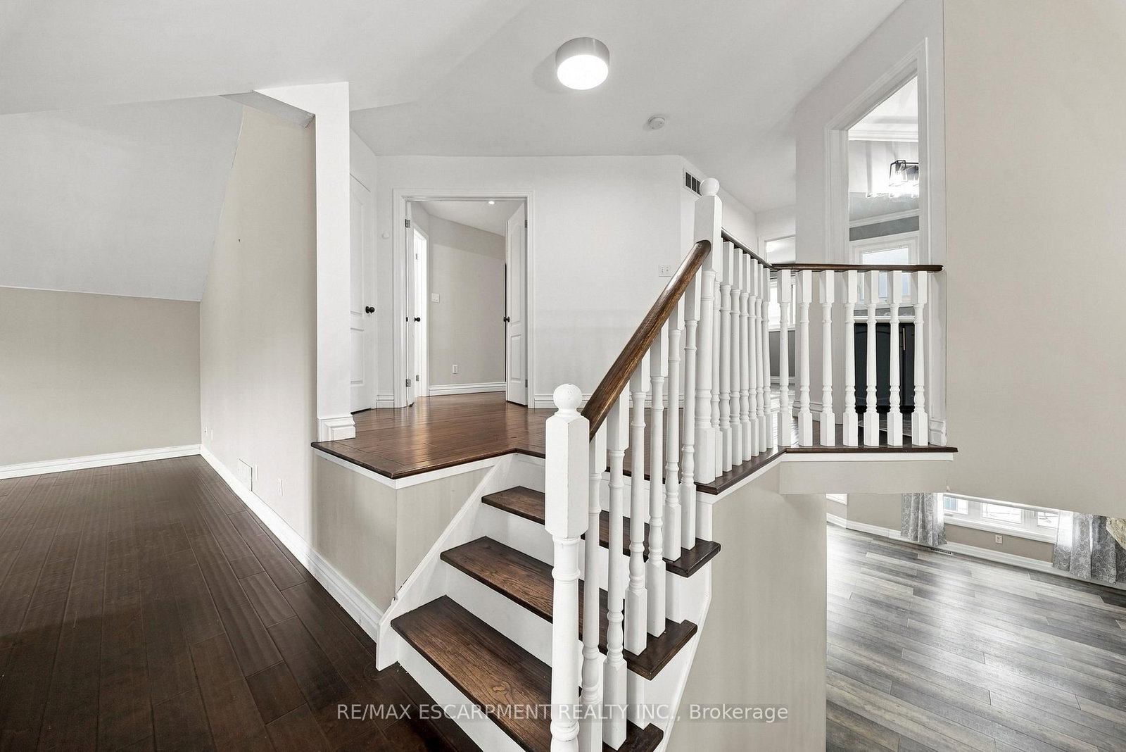96 Laurendale Avenue • Hamilton, ON photo 20