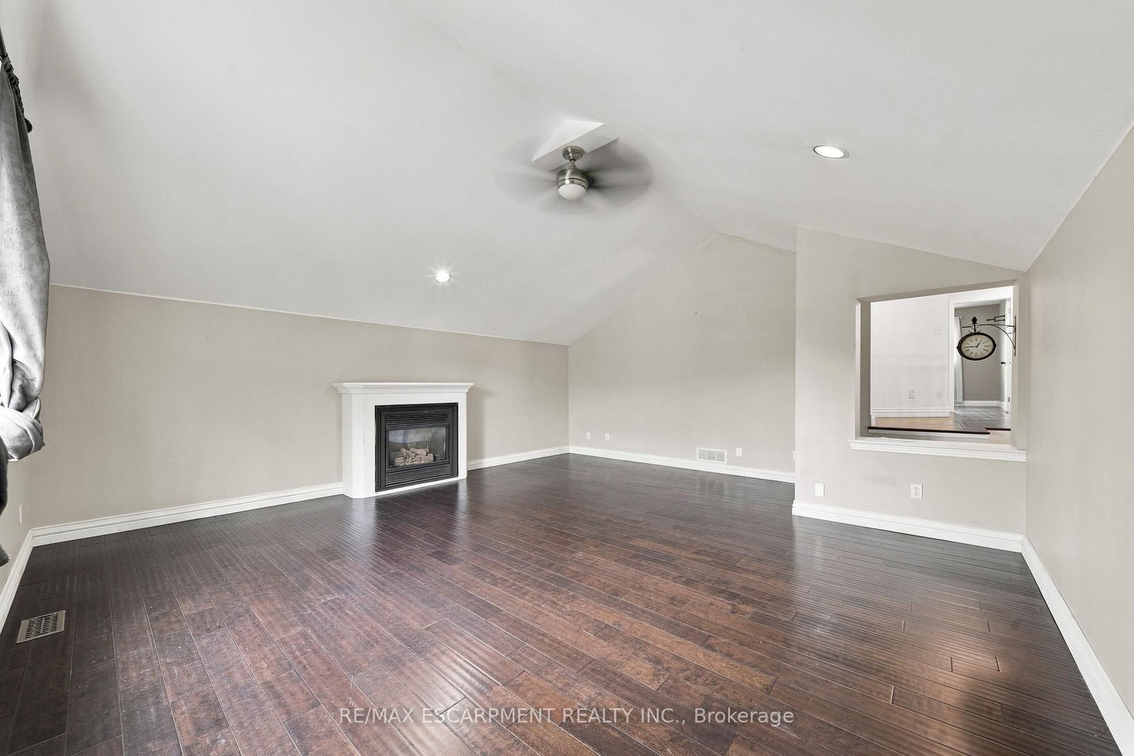 96 Laurendale Avenue • Hamilton, ON photo 23