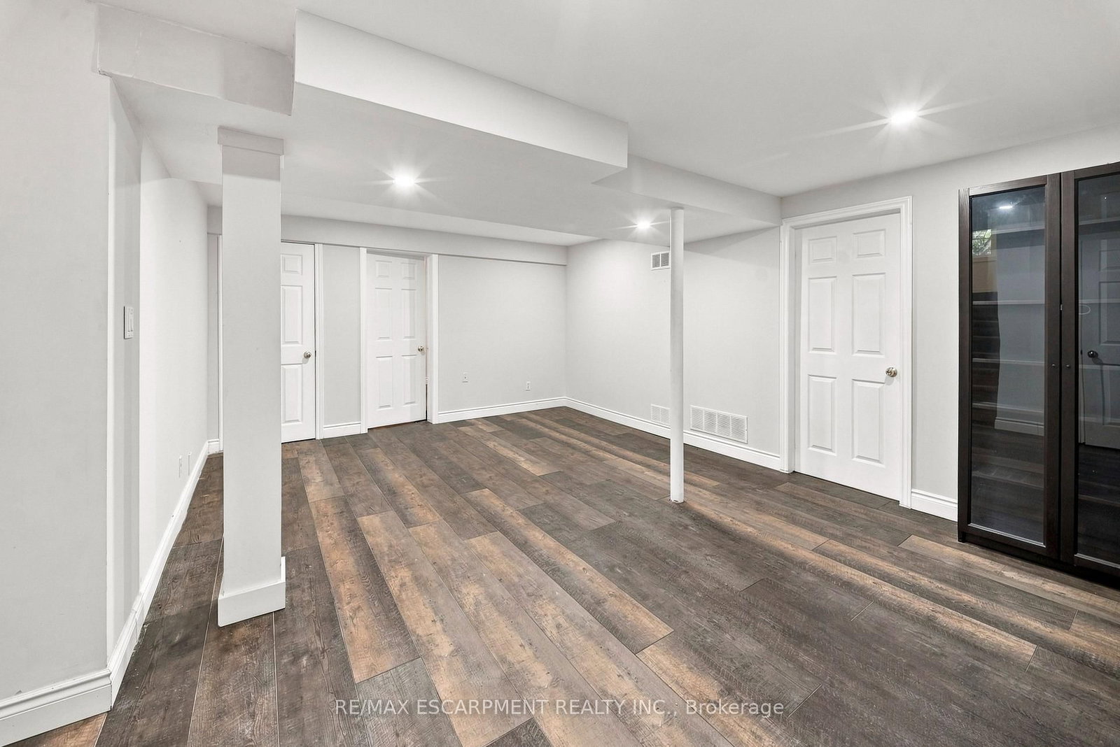 96 Laurendale Avenue • Hamilton, ON photo 35
