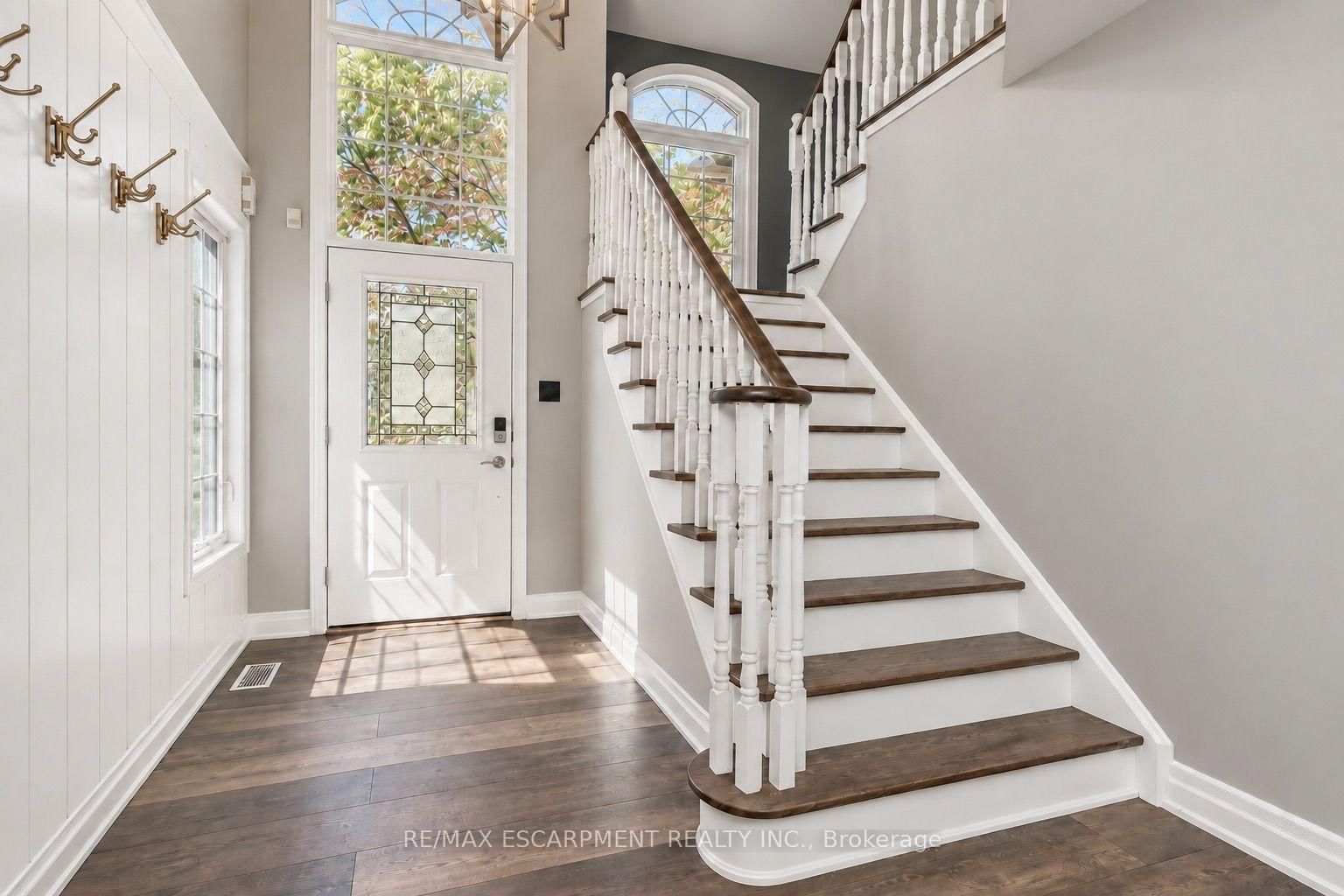 96 Laurendale Avenue • Hamilton, ON photo 5