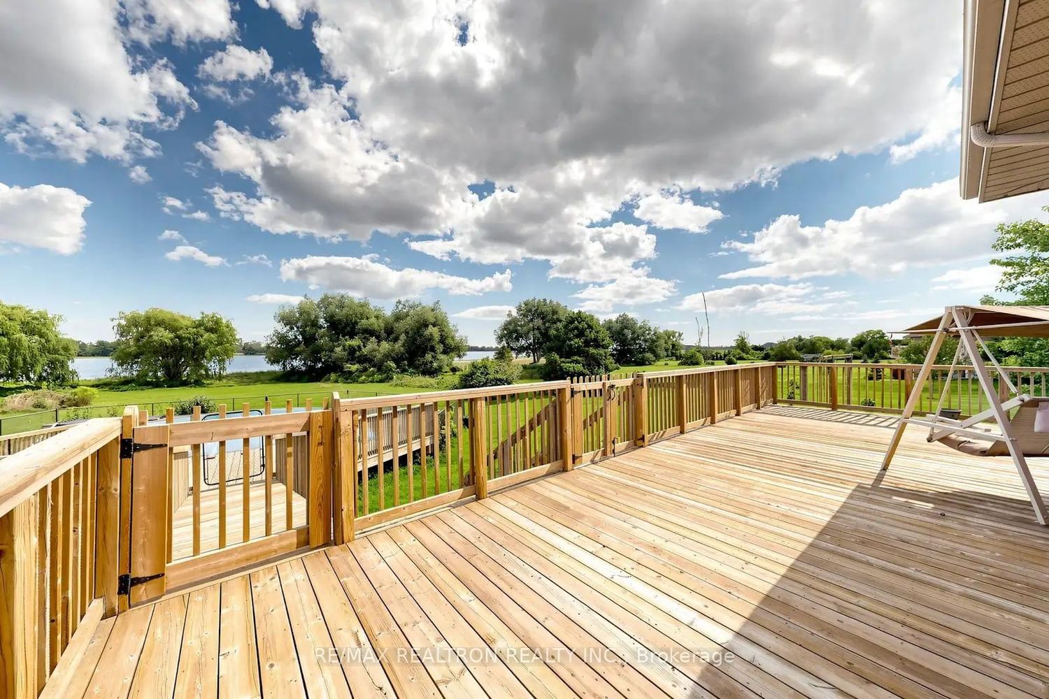 19305 Loyalist Parkway • Prince Edward County, ON photo 45
