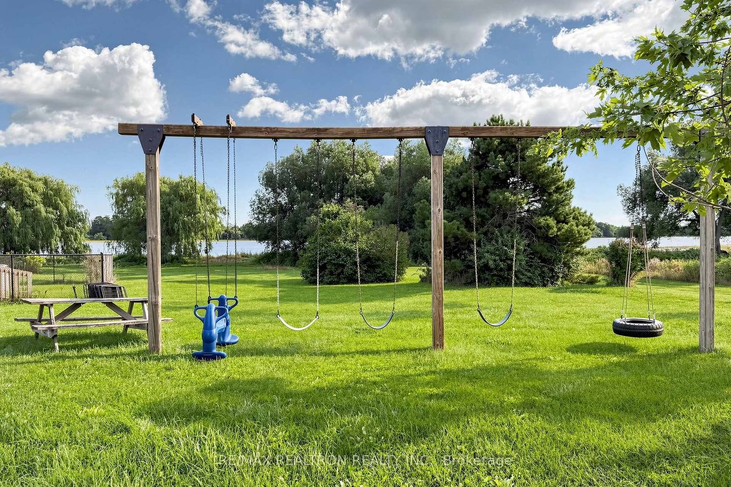 19305 Loyalist Parkway • Prince Edward County, ON photo 48