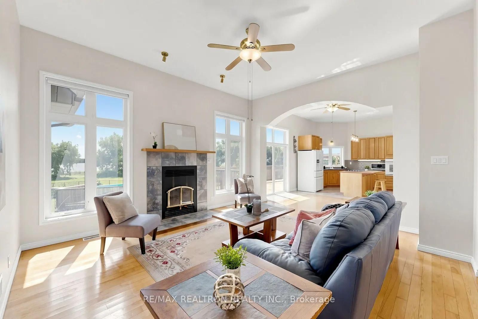 19305 Loyalist Parkway • Prince Edward County, ON photo 8
