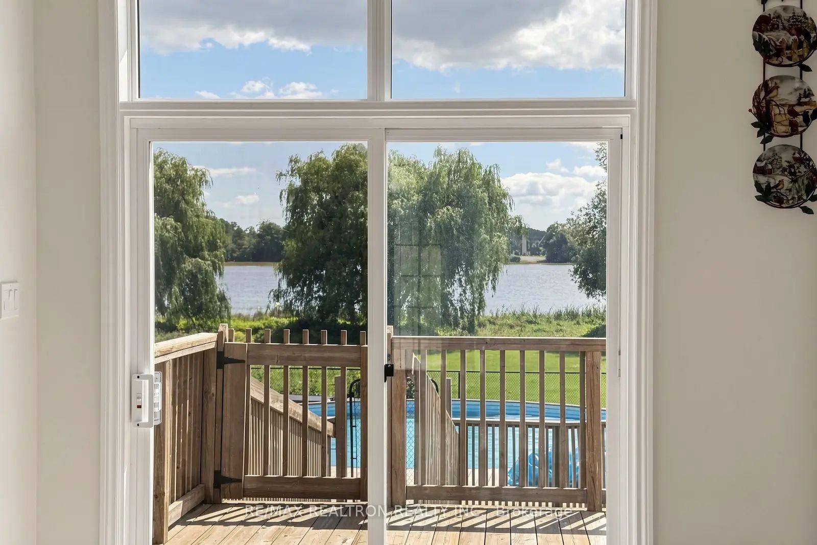 19305 Loyalist Parkway • Prince Edward County, ON photo 9