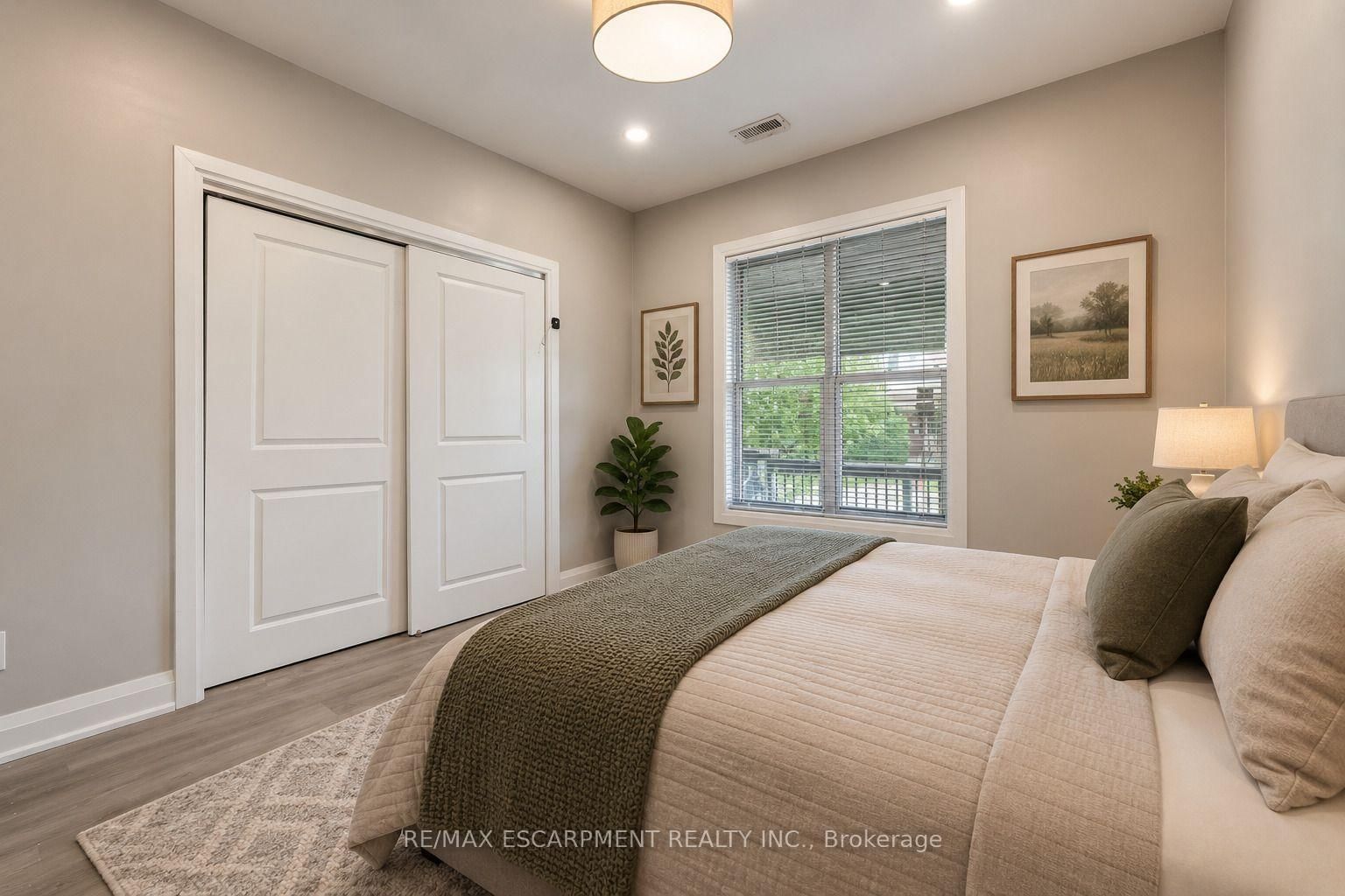 106 BARNESDALE Avenue N • Hamilton, ON photo 15