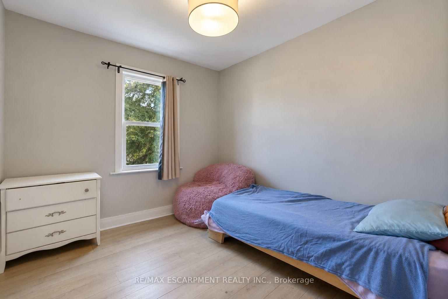 106 BARNESDALE Avenue N • Hamilton, ON photo 27