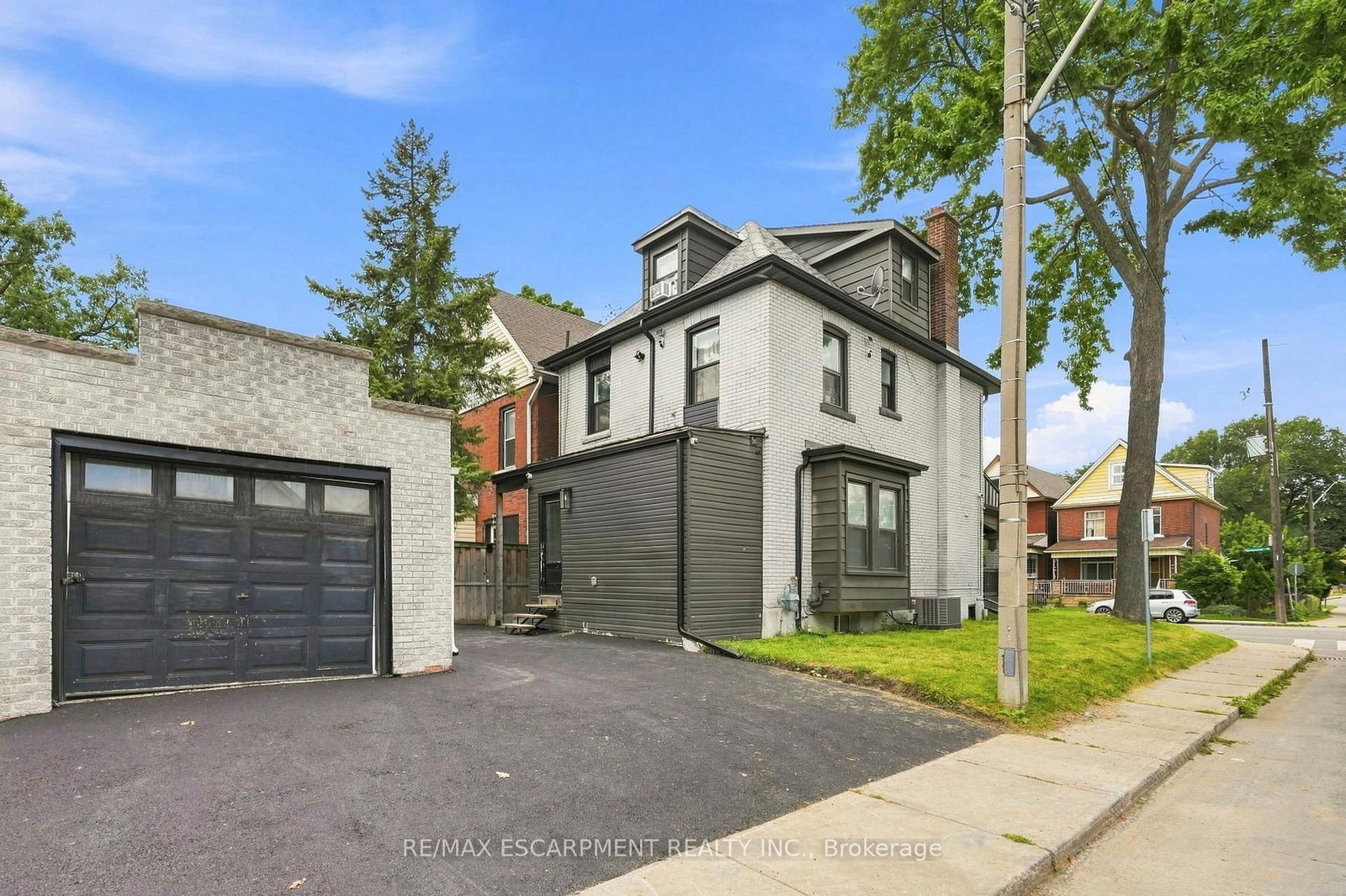 106 BARNESDALE Avenue N • Hamilton, ON photo 42