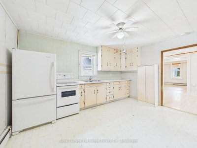 856 Olde Victoria Street • Kincardine, ON photo 5