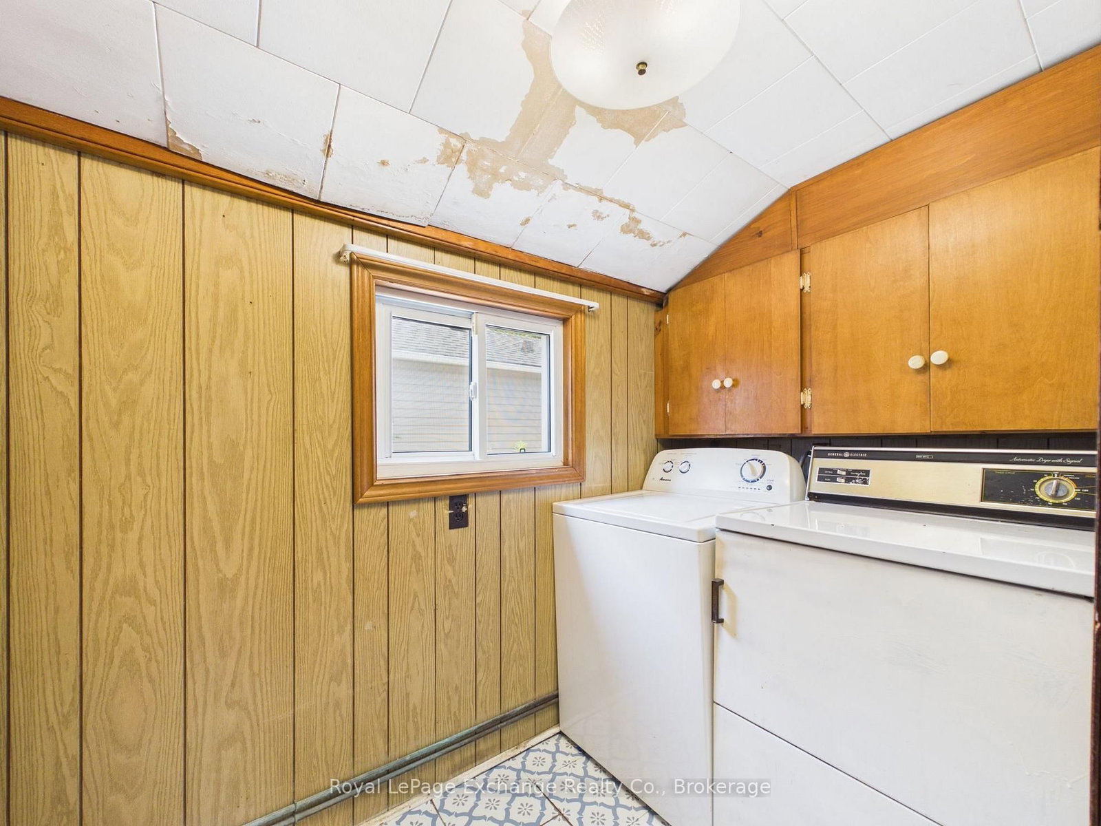 856 Olde Victoria Street • Kincardine, ON photo 8