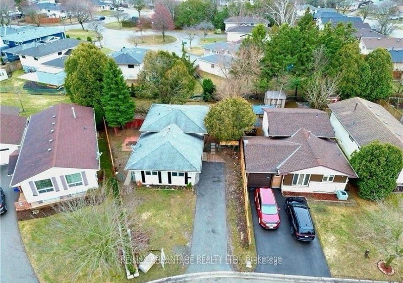 9 Camelot Crescent