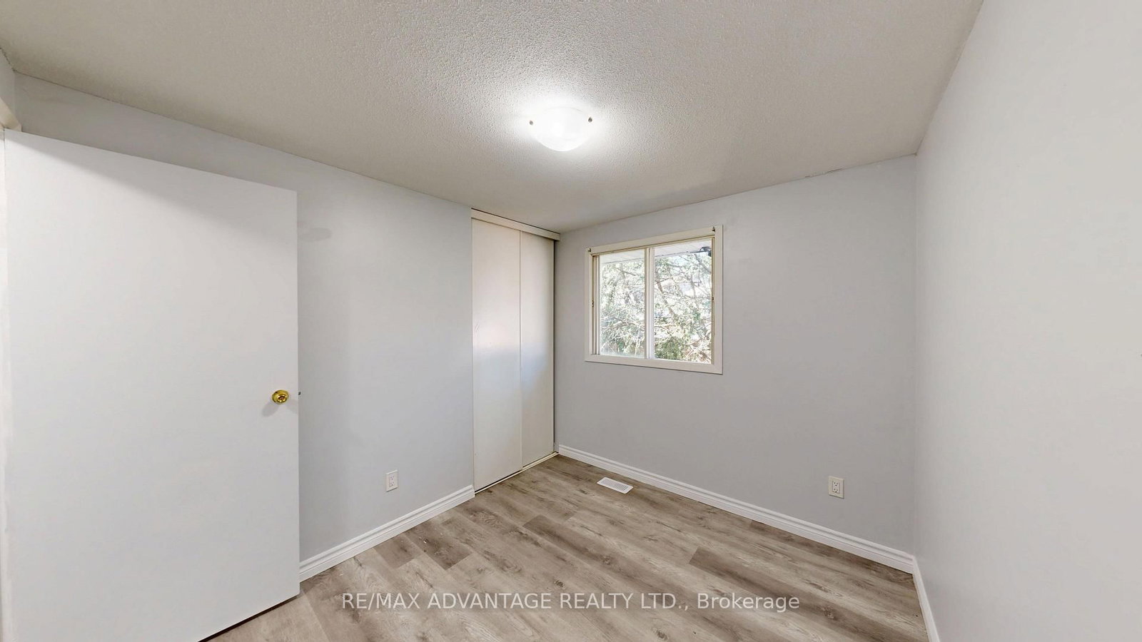 9 Camelot Crescent • London East, ON photo 23