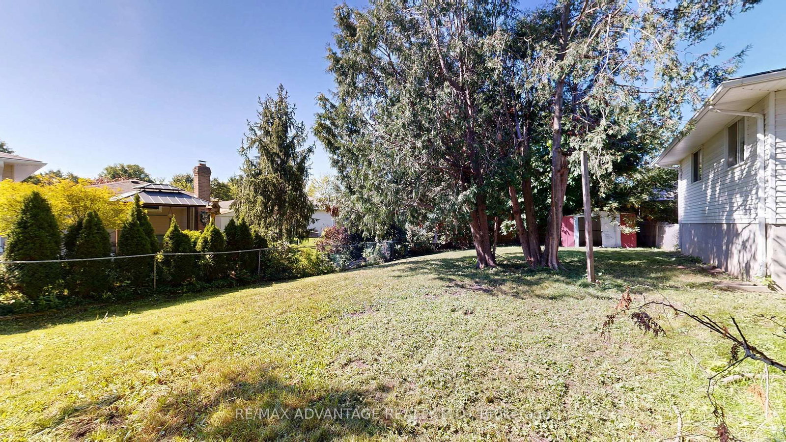 9 Camelot Crescent • London East, ON photo 43