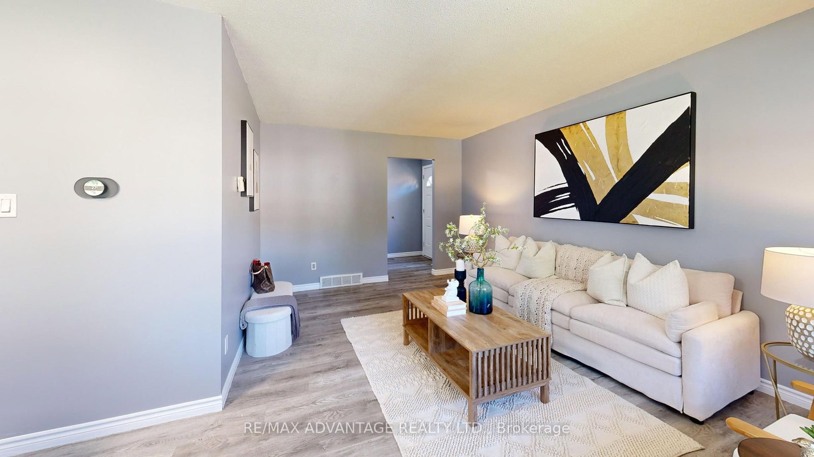 9 Camelot Crescent • London East, ON photo 6