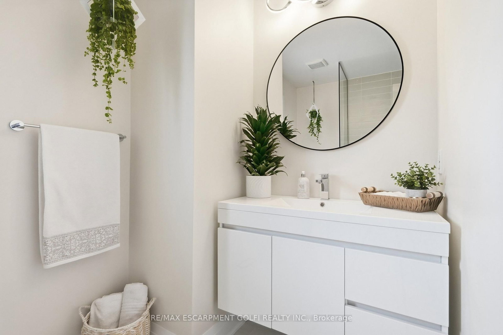 325 Foxtail Avenue • Welland, ON photo 26