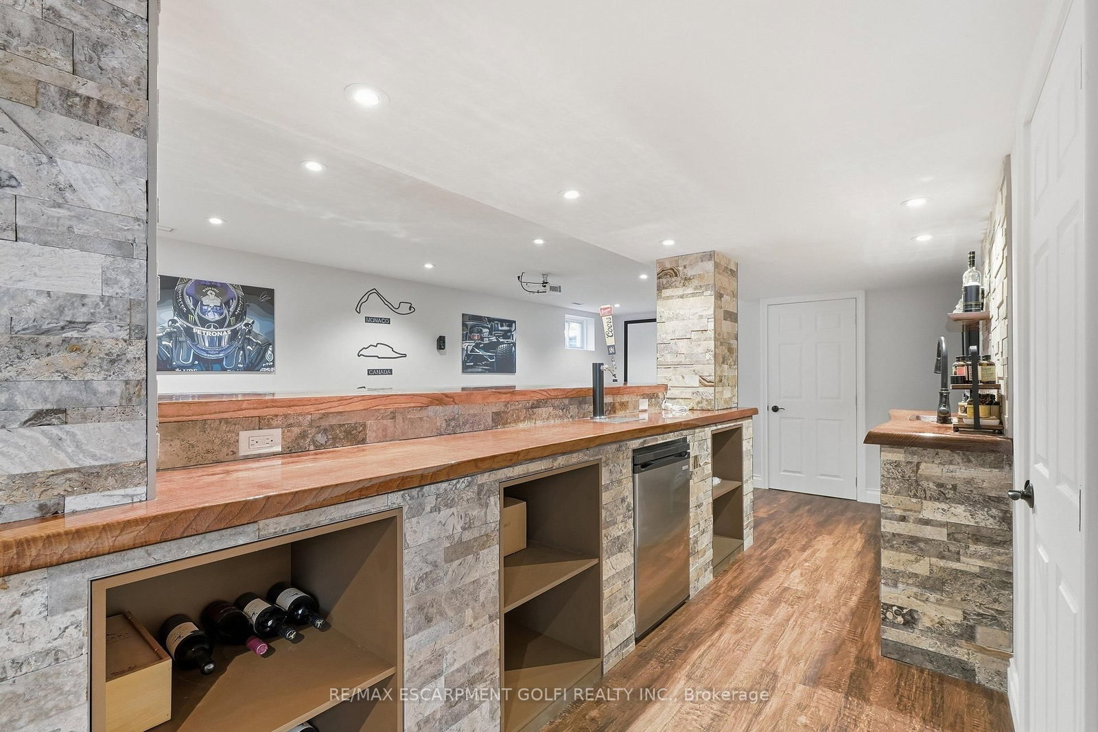 325 Foxtail Avenue • Welland, ON photo 31