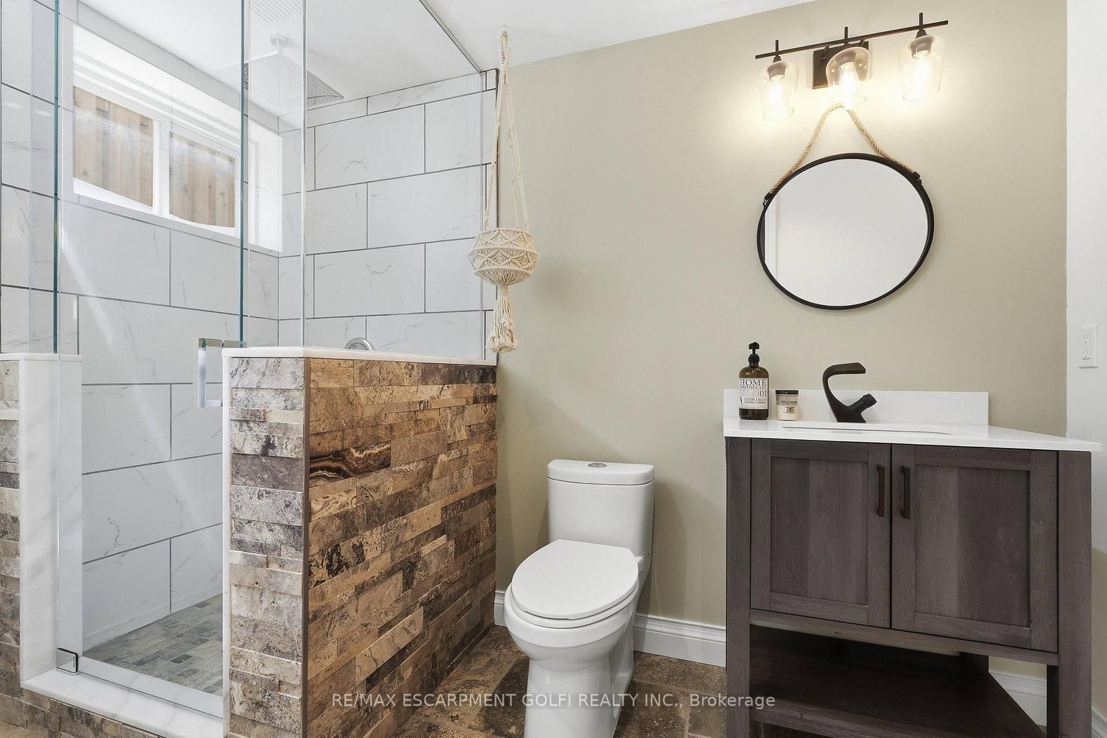325 Foxtail Avenue • Welland, ON photo 32