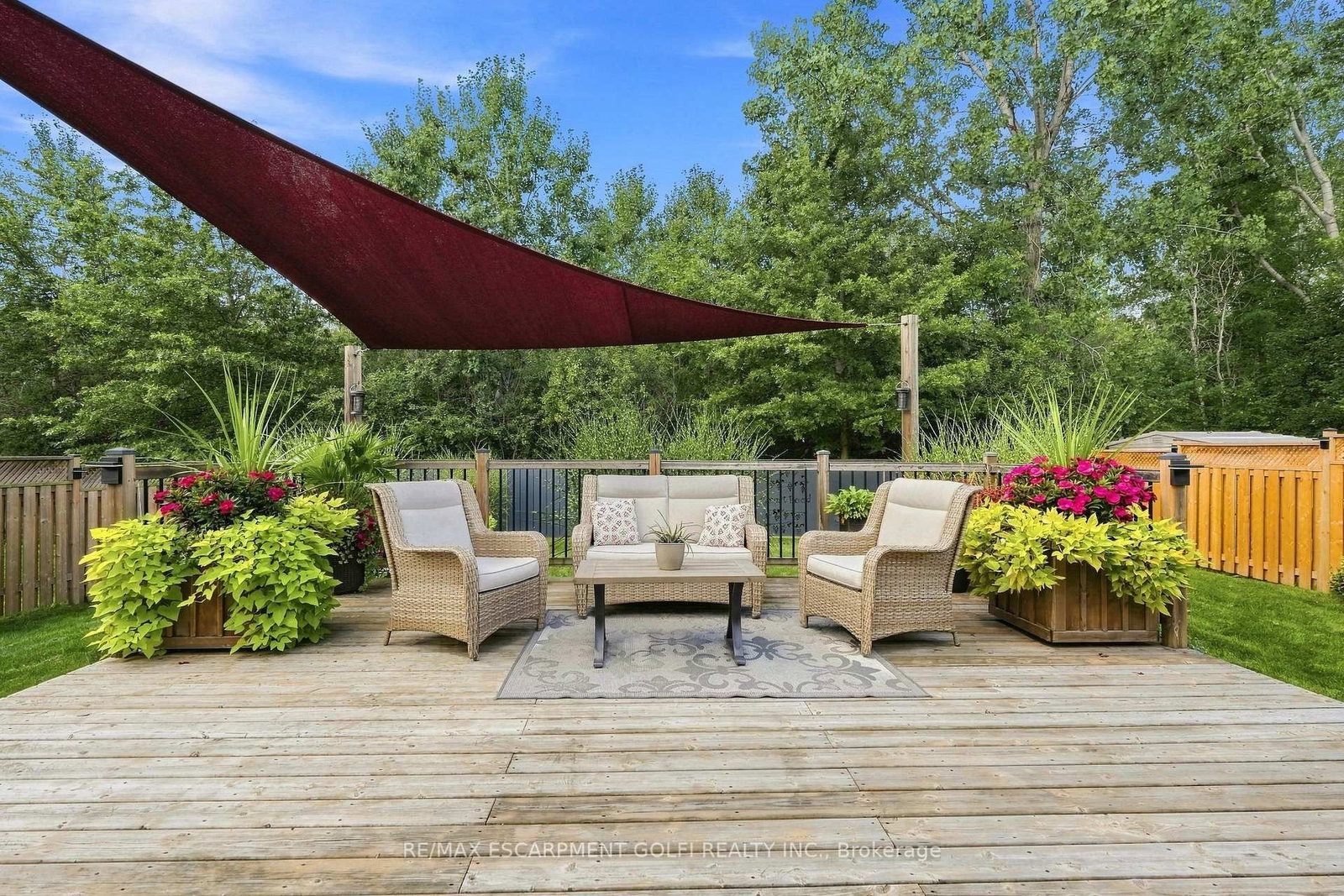 325 Foxtail Avenue • Welland, ON photo 35