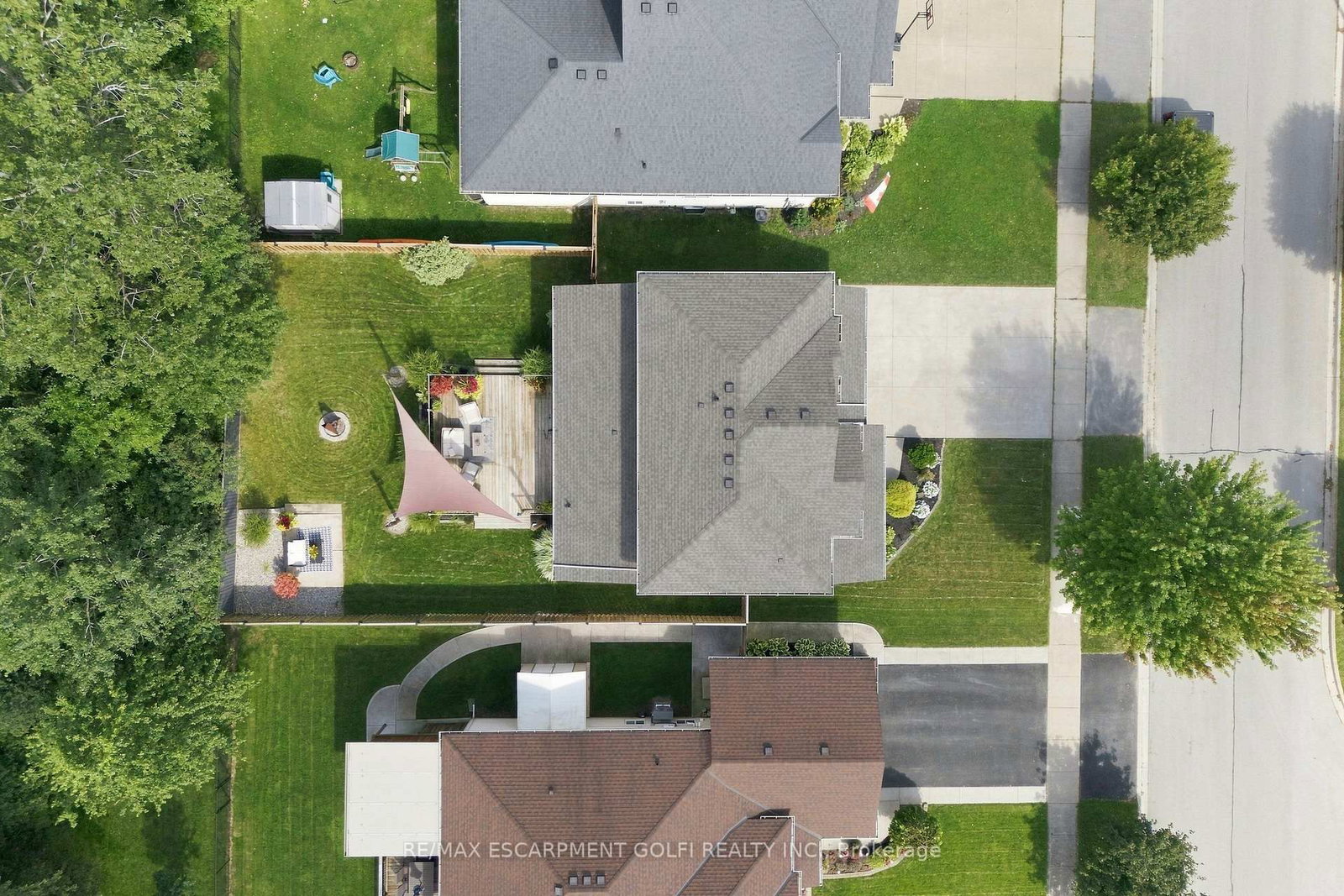 325 Foxtail Avenue • Welland, ON photo 39