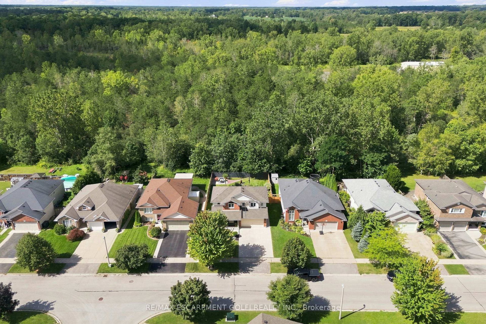 325 Foxtail Avenue • Welland, ON photo 40