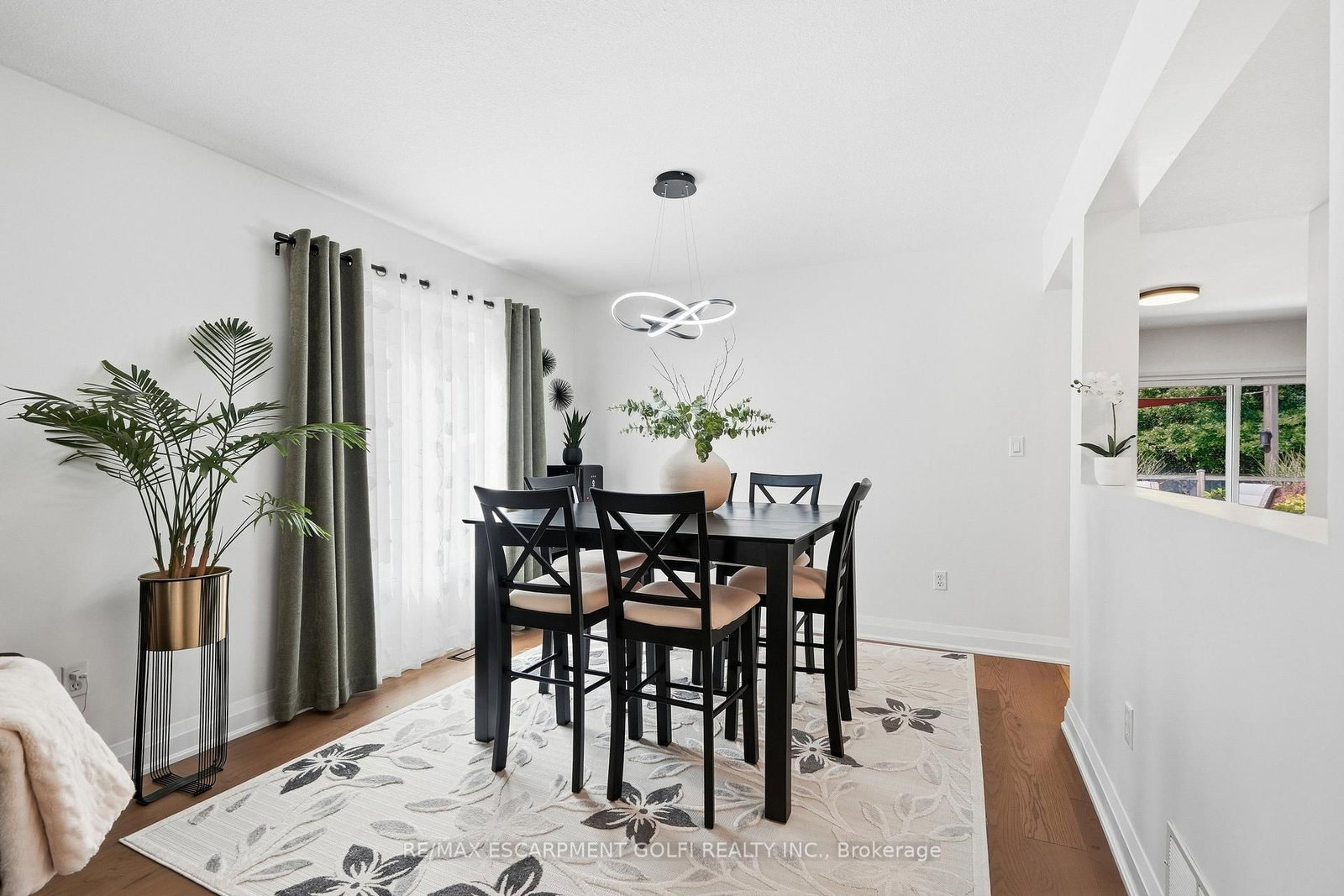 325 Foxtail Avenue • Welland, ON photo 6