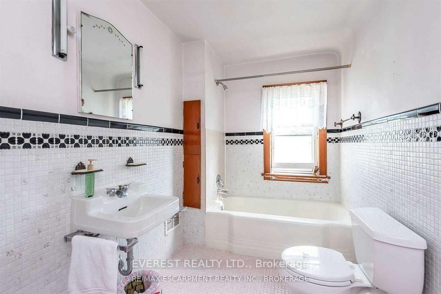 960 Caistorville Road • West Lincoln, ON photo 6