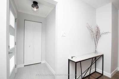 929 Merivale Road • Ottawa, ON photo 4