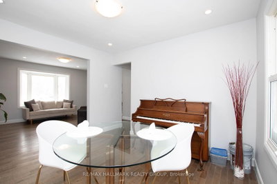 929 Merivale Road • Ottawa, ON photo 9