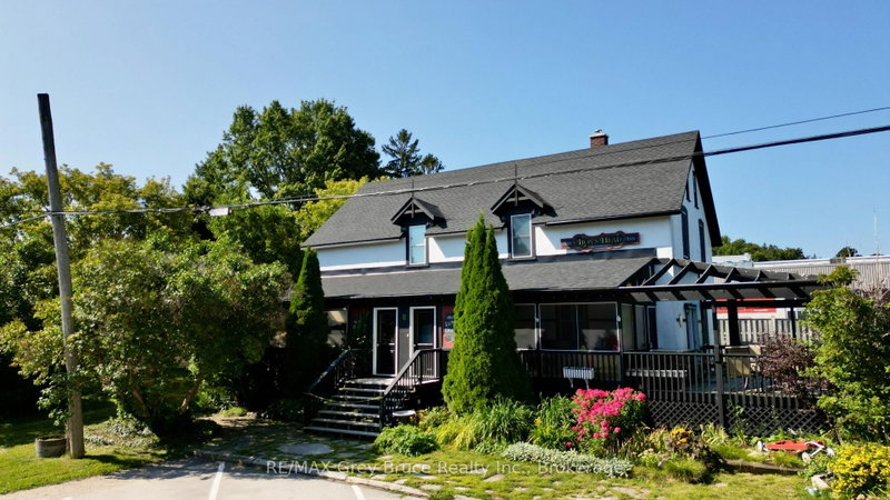 8 Helen Street