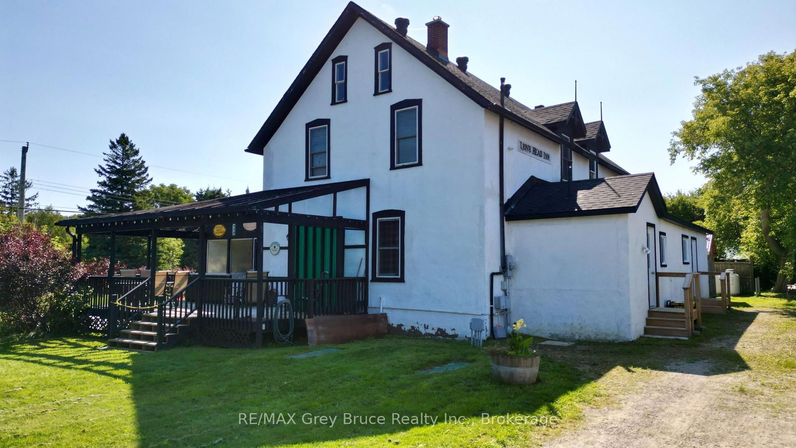 8 Helen Street • Northern Bruce Peninsula, ON photo 4