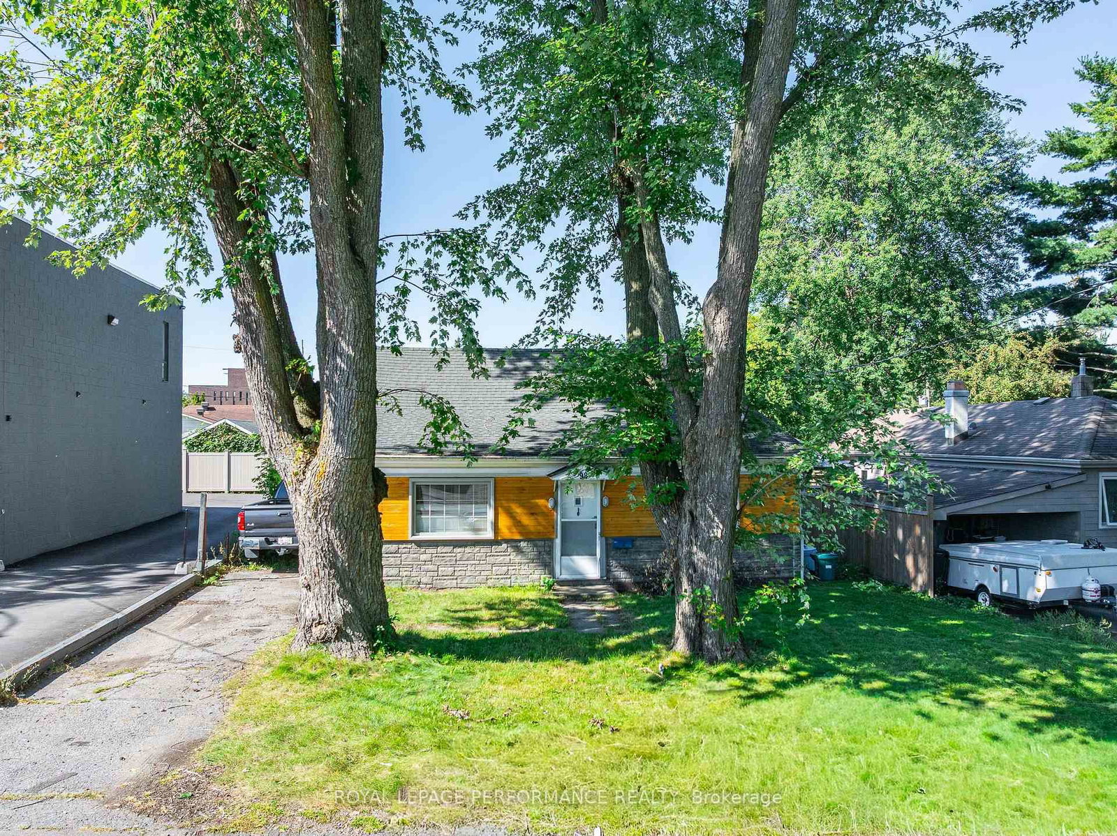 98 Boyce Avenue • Ottawa, ON photo 1