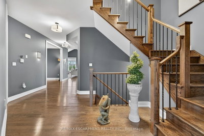 24 CHESTNUT Drive • Guelph/Eramosa, ON photo 6