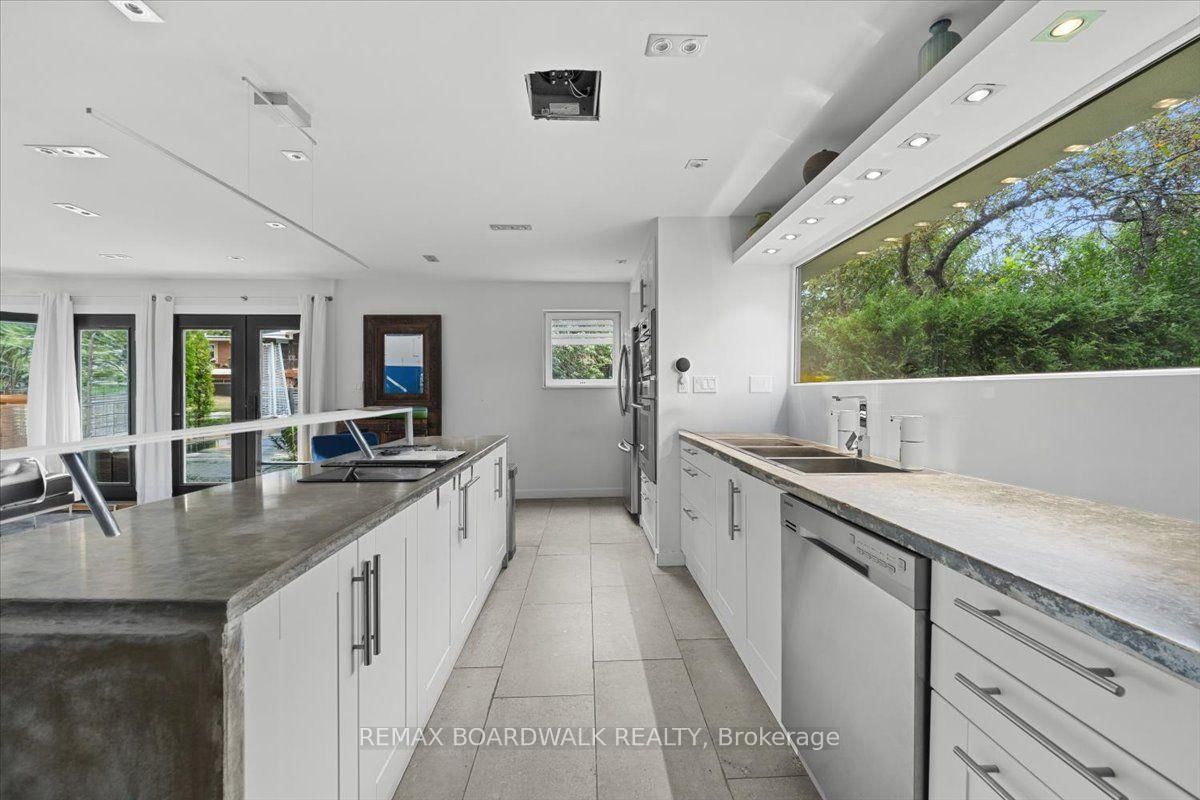 152 Duford Street • Ottawa, ON photo 7