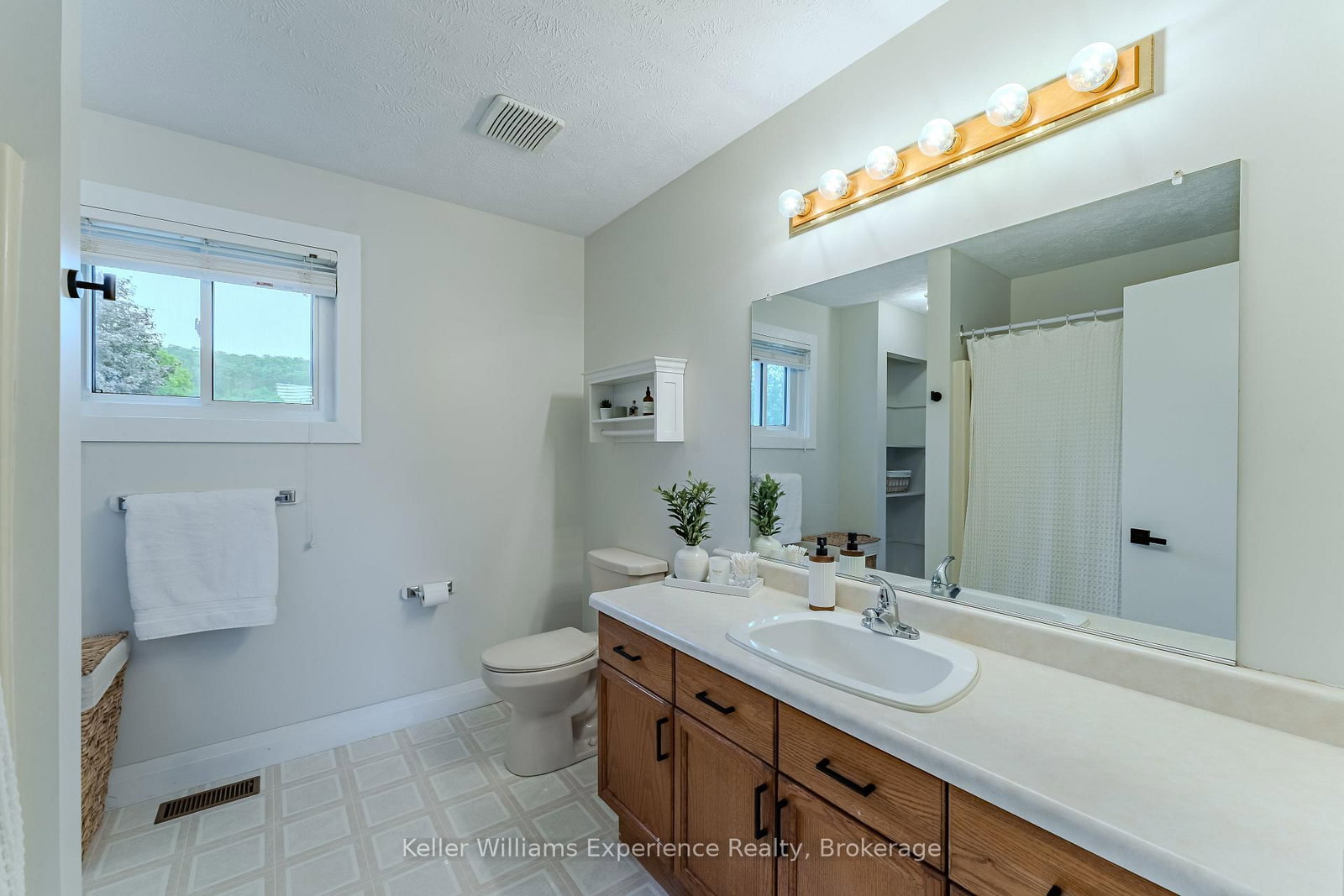 300 4th Avenue W • Owen Sound, ON photo 26