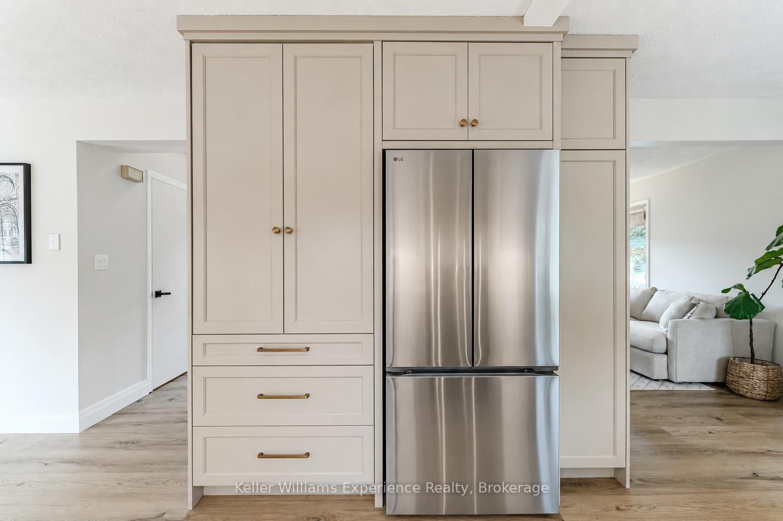300 4th Avenue W • Owen Sound, ON photo 9