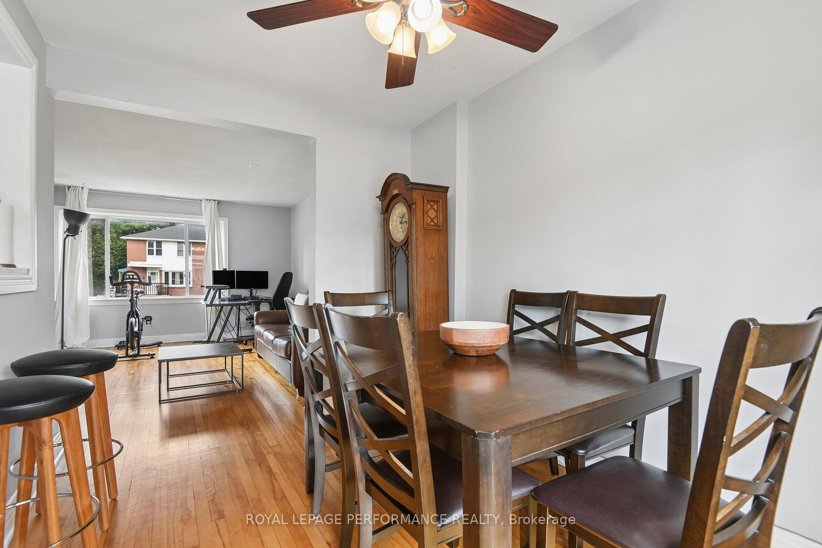 2423 Clementine Boulevard • Ottawa, ON photo 9