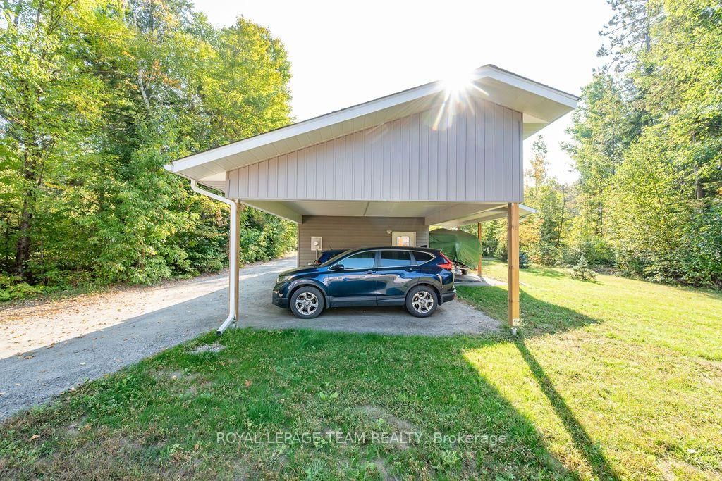 42153 Combermere Road • Barry's Bay, ON photo 11
