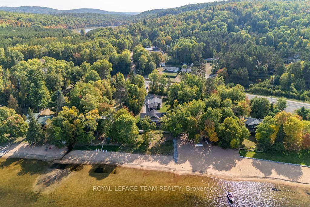 42153 Combermere Road • Barry's Bay, ON photo 17