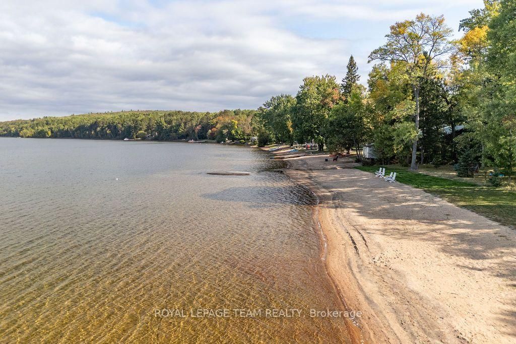 42153 Combermere Road • Barry's Bay, ON photo 18