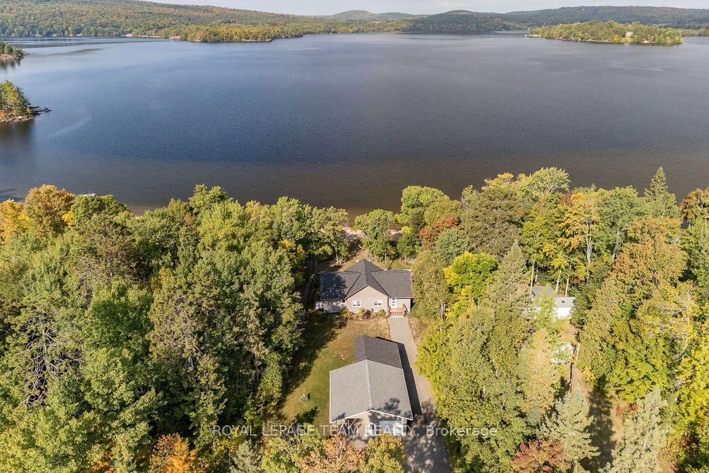 42153 Combermere Road • Barry's Bay, ON photo 19