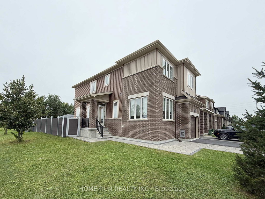 570 Clemency Crescent 2