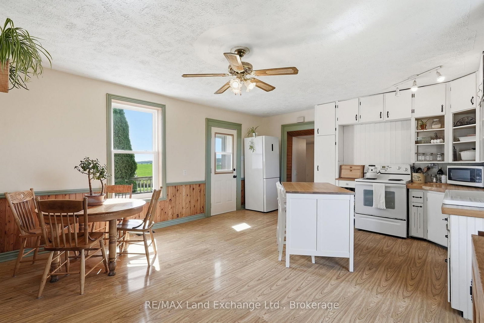 1473 Bruce-Saugeen Townline • Kincardine, ON photo 14